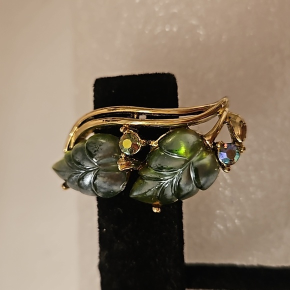 STAR Brand Grey Green Lucite Leaves & AB Rhinestone on Goldtone Clip-on Earring - Picture 2 of 5